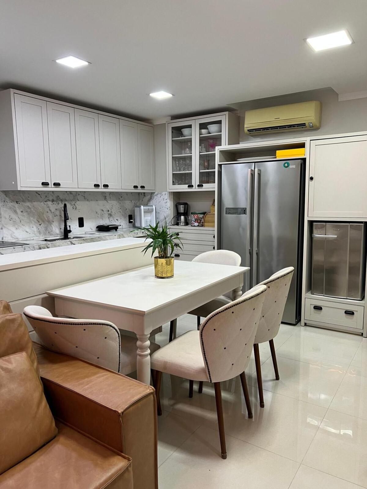 Apartamento Piscina, Suite, Garagem Privativa! Excelente Apto! Balneario Camboriu