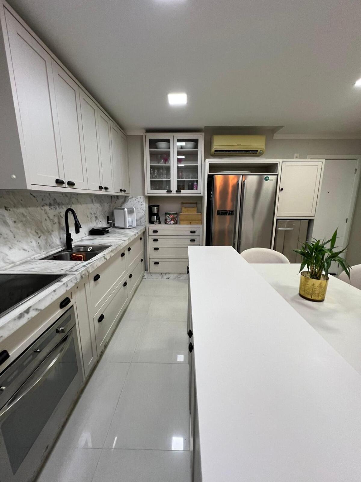 Piscina, Suite, Garagem Privativa! Excelente Apto! *