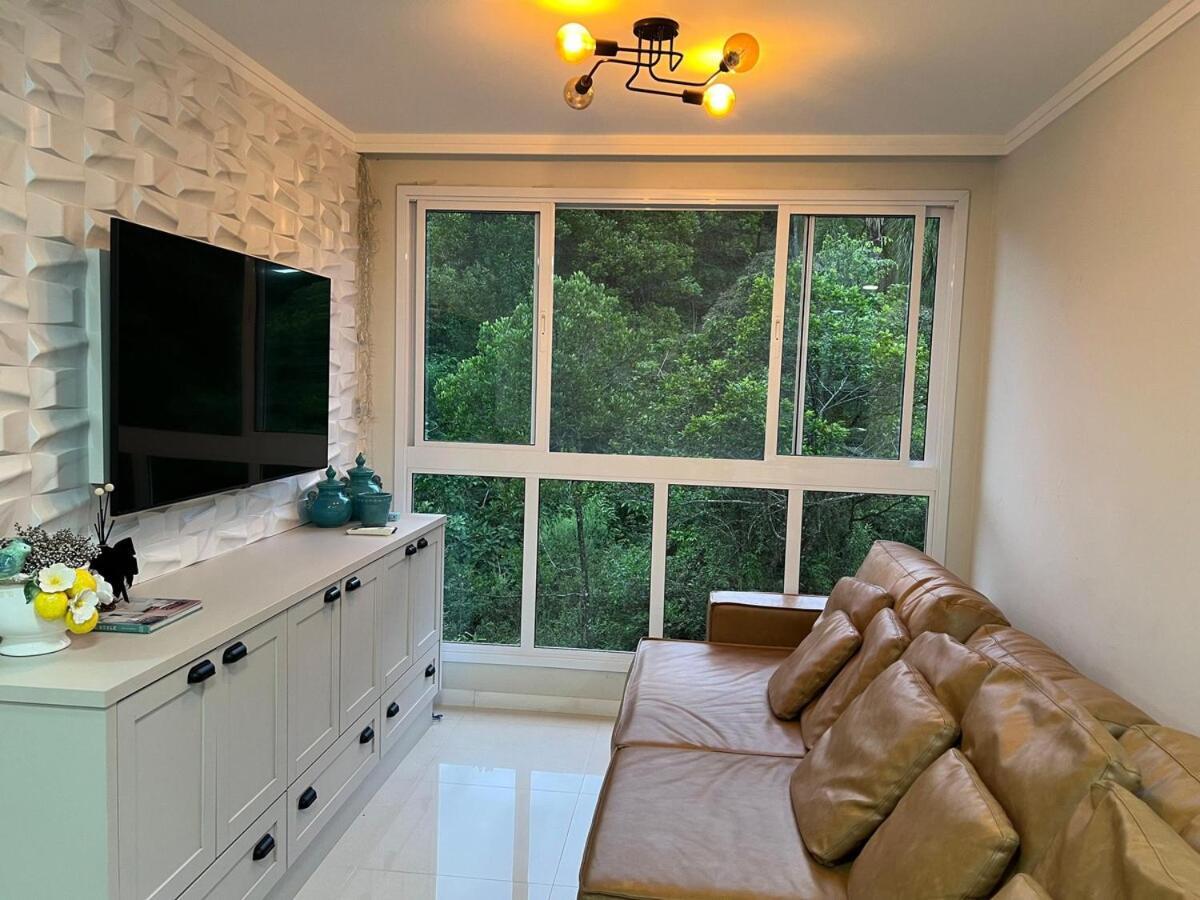 Apartamento Piscina, Suite, Garagem Privativa! Excelente Apto! *